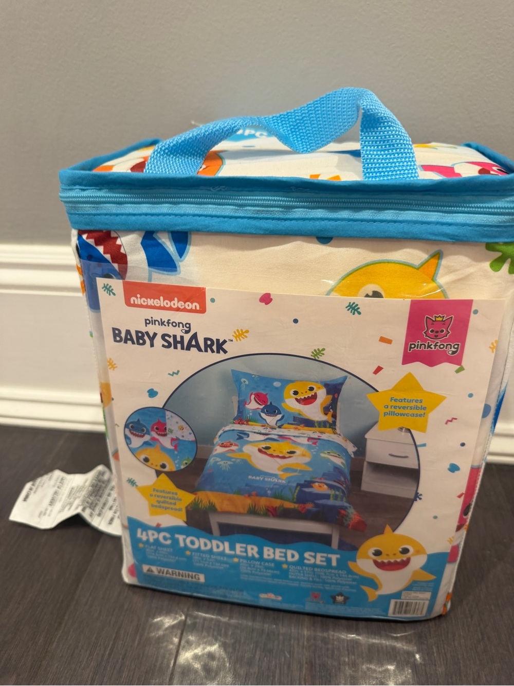 NWT Nickelodeon Pinkfong Baby Shark 4PC Toddler Comforter Set - Blue White - Picture 3 of 6